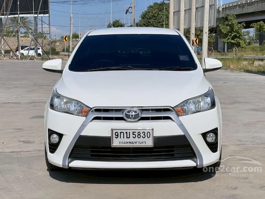 2015 Toyota YARIS E Hatchback