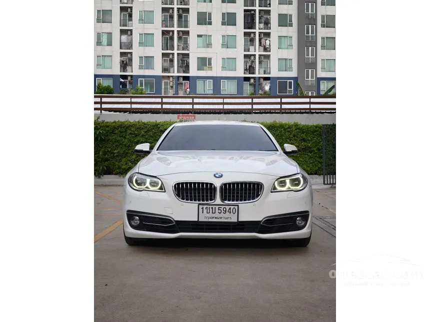 2016 BMW 528i Luxury Sedan
