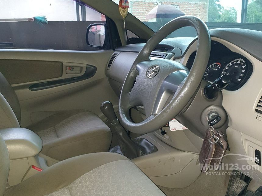 Jual Mobil  Toyota Kijang Innova 2013 G 2 0 di Sumatera  