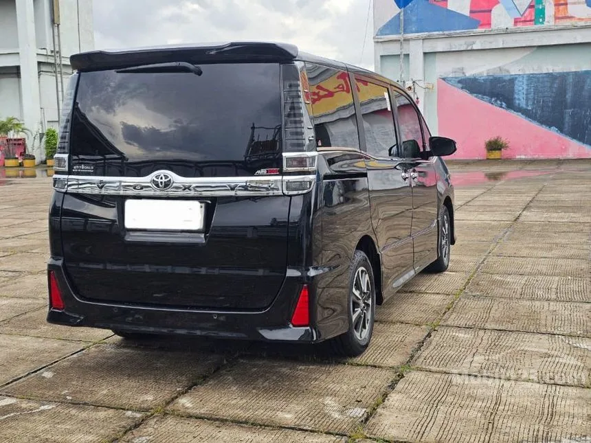 2019 Toyota Voxy MPV