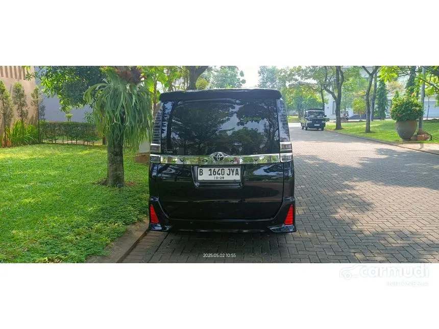 2018 Toyota Voxy MPV