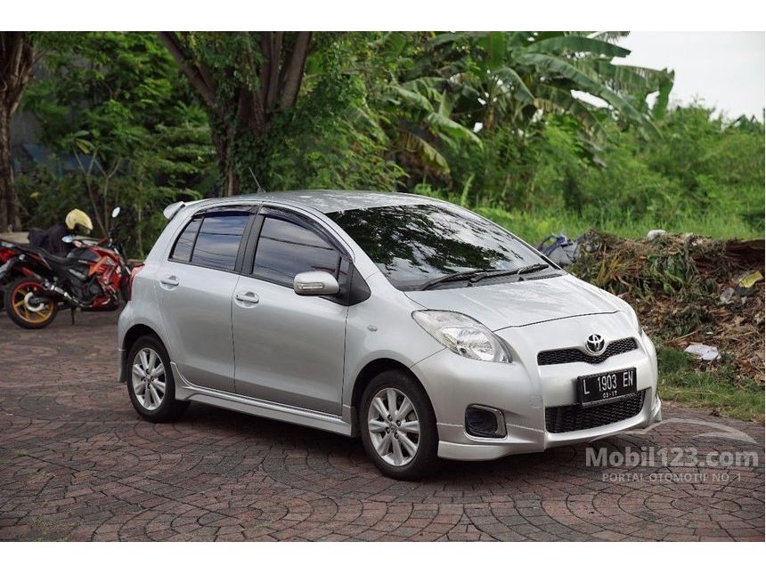 2012 Toyota Yaris E