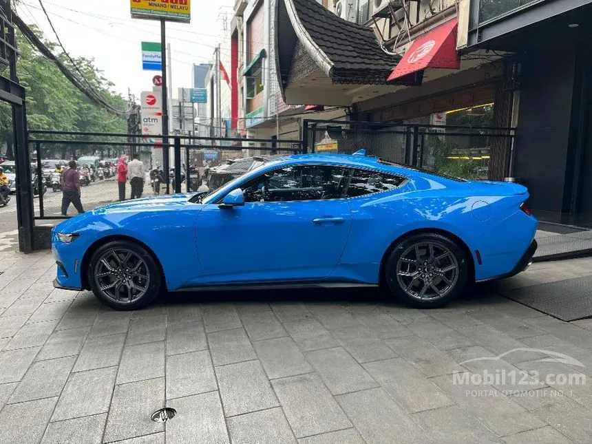 2024 Ford Mustang EcoBoost Fastback