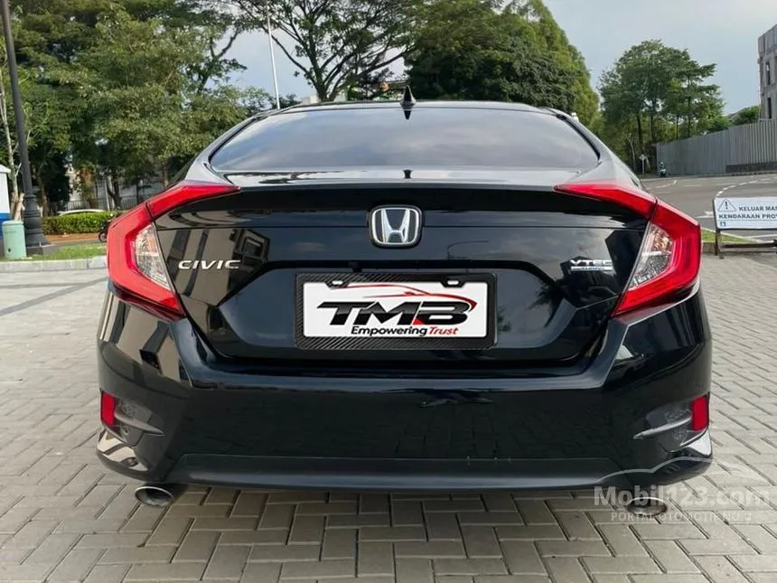 2016 Honda Civic ES Sedan