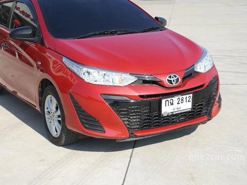 2018 Toyota YARIS J Hatchback