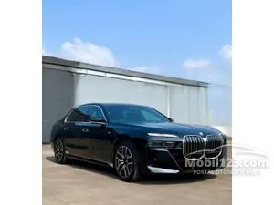 2023 BMW 735i 3.0 M Sport Sedan