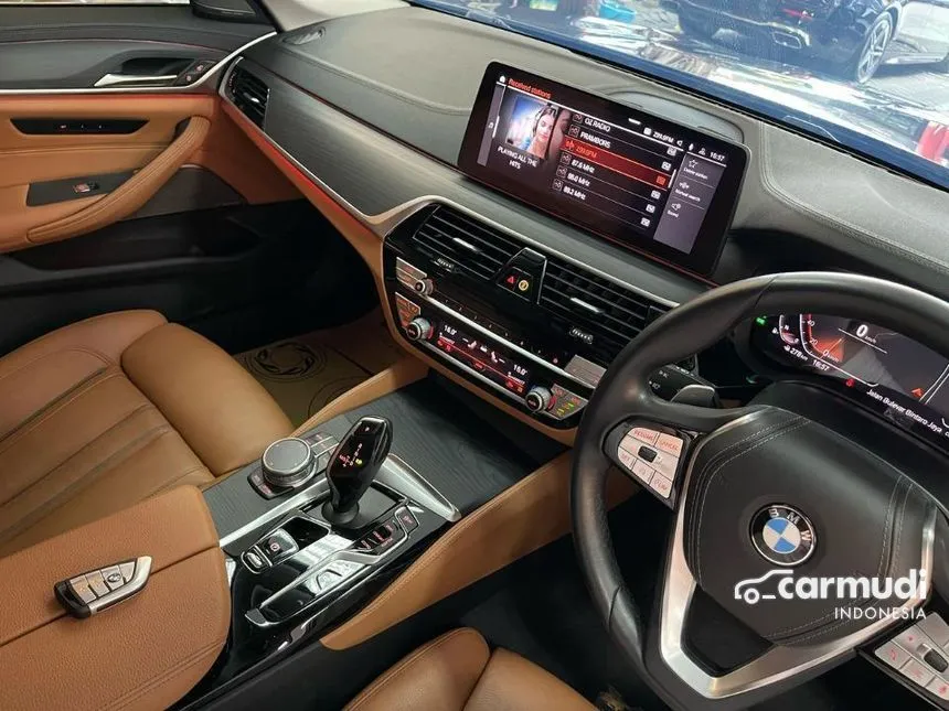 2021 BMW 530i Opulence Sedan