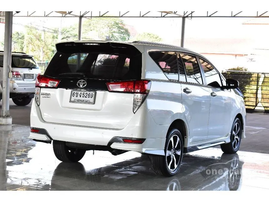 2022 Toyota INNOVA Crysta Premium Wagon