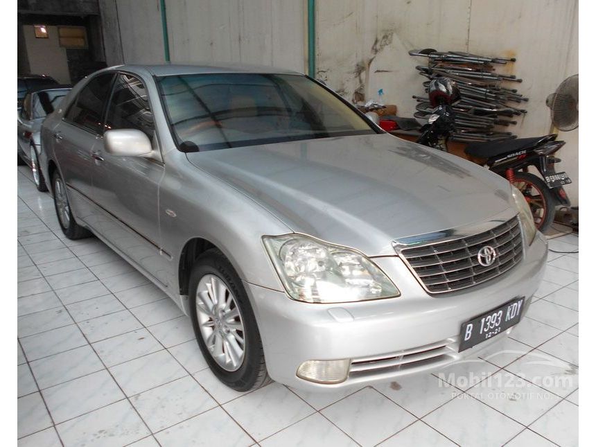 Jual Mobil  Toyota  Crown  2005 Royal  Saloon  Full 3 0 di DKI 