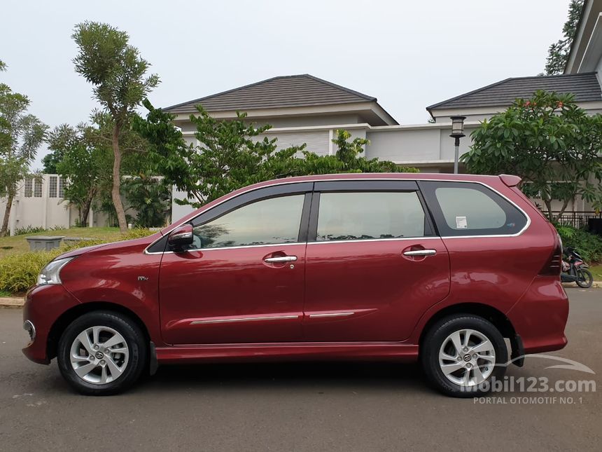 Toyota Avanza Veloz 2016 Merah: Ikon Mobilitas Keluarga yang Tetap Relevan
