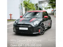 2025 MINI Cooper 0.0 John Cooper Works E Hatchback. RASA BARU. 3.000KM BELUM STNK LANGSUNG NAMA PEMBELI. CABE RAWIT DI JALANAN IBUKOTA.
