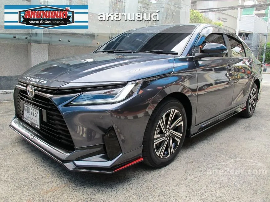 2025 Toyota Yaris Ativ Premium Luxury Sedan
