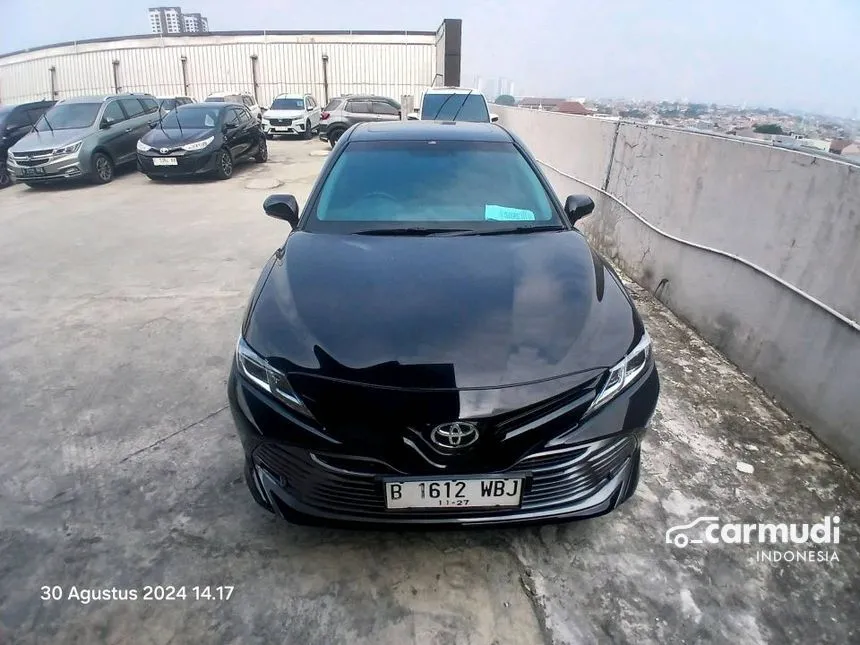 2021 Toyota Camry V Sedan