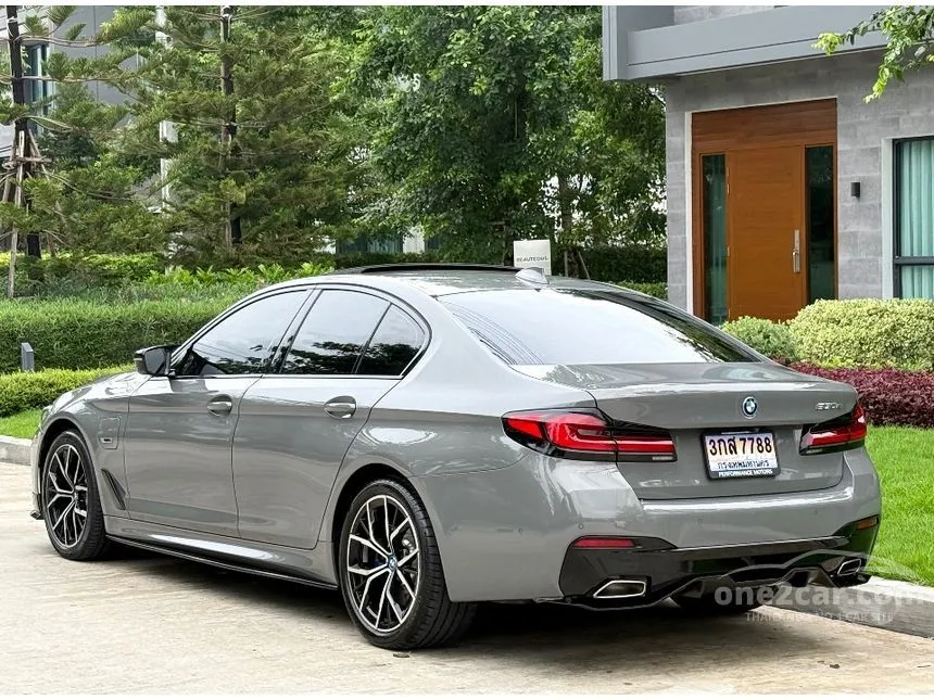 2022 BMW 530e M Sport Sedan
