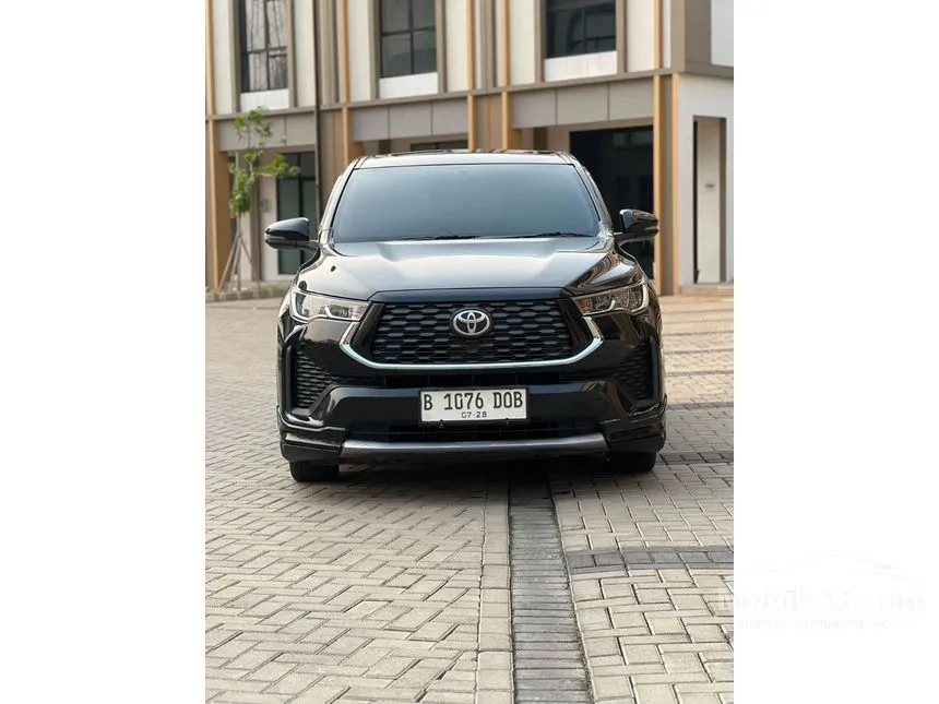 2023 Toyota Kijang Innova Zenix V HV (Premium Color) MPV