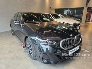 2025 BMW 520i 2.0 M Sport Sedan