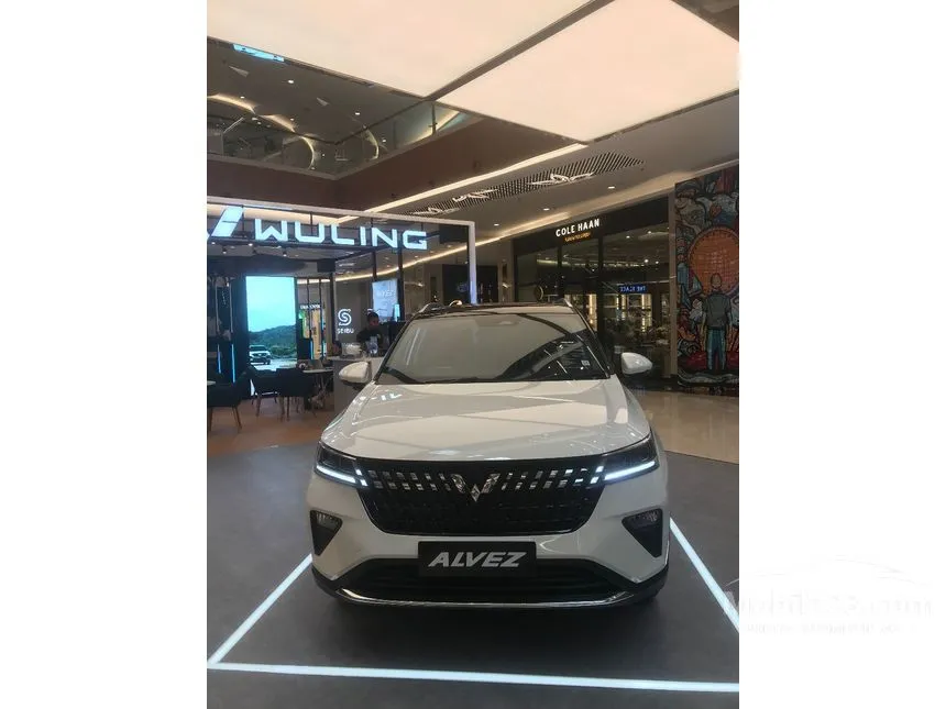 Jual Mobil Wuling Alvez 2024 EX 1.5 di Jawa Barat Automatic Wagon Putih Rp 260.000.000