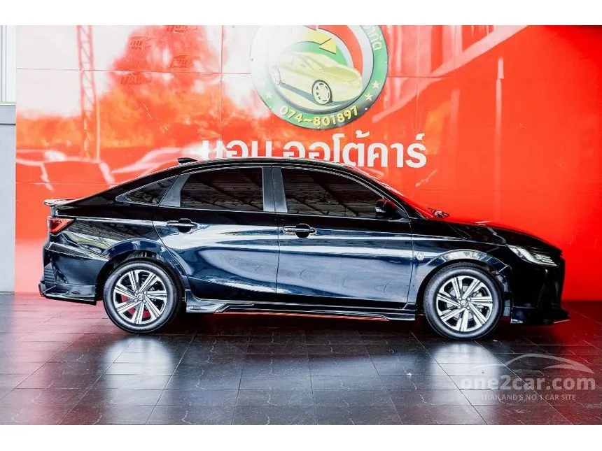 2022 Toyota Yaris Ativ Smart Sedan