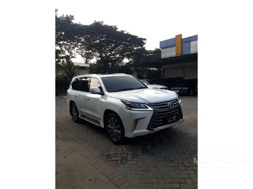 Jual Mobil Lexus LX570 2017 5.7 di DKI Jakarta Automatic SUV Putih Rp 1.775.000.000
