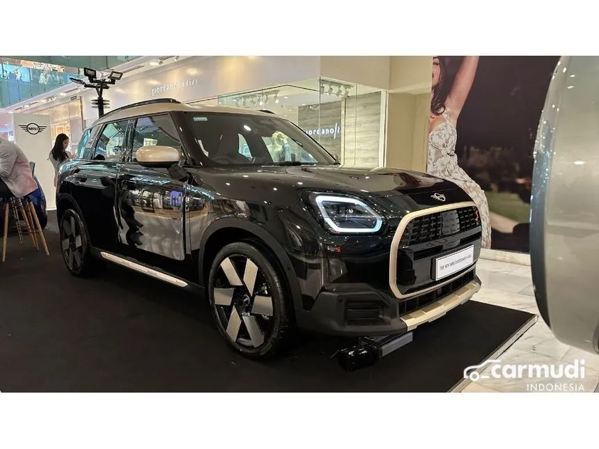 2025 MINI Countryman S ALL4 Favoured Trim SUV