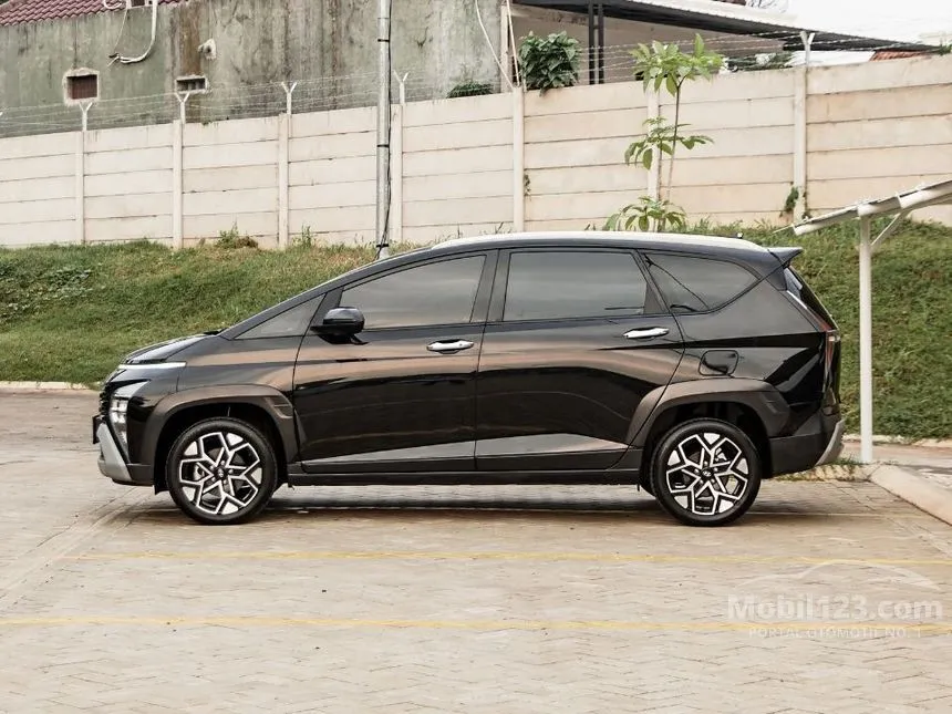2023 Hyundai Stargazer X Prime MPV