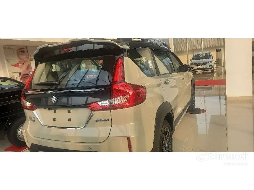 2025 Suzuki XL7 Alpha Hybrid (Two Tone) SUV