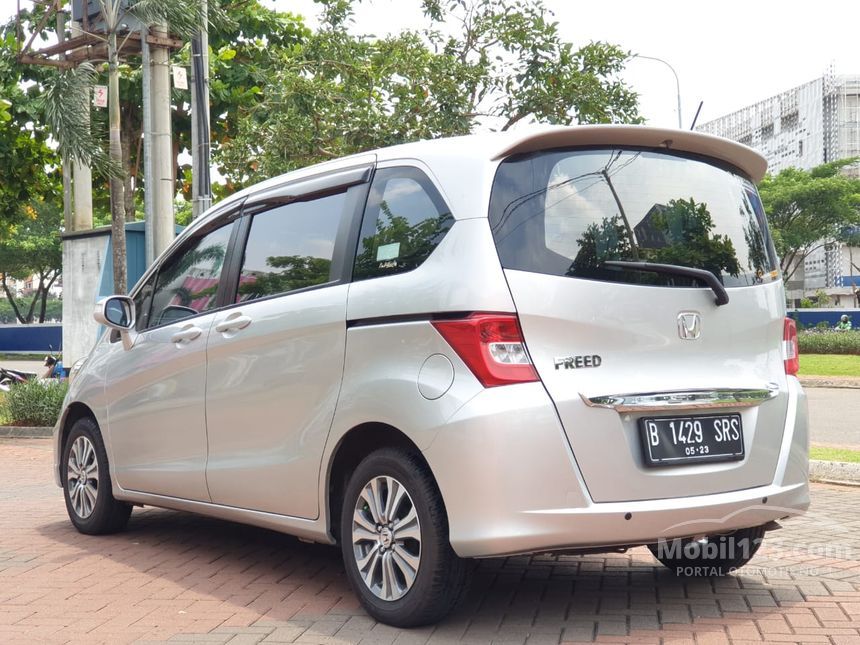 Honda freed 2013