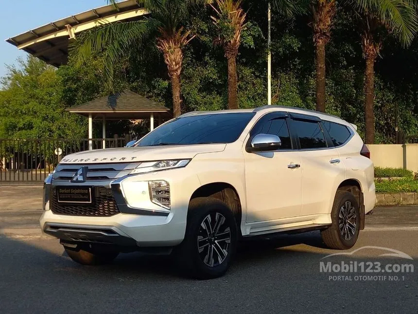 Jual Mobil Mitsubishi Pajero Sport 2022 Dakar 2.4 di Jawa Timur Automatic SUV Hitam Rp 555.000.004