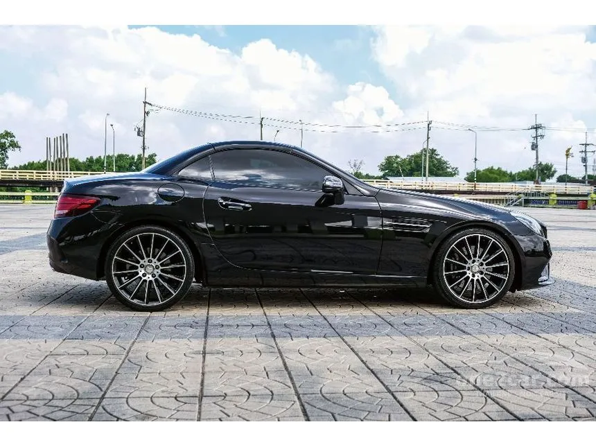 2018 Mercedes-Benz SLC300 AMG Dynamic Convertible