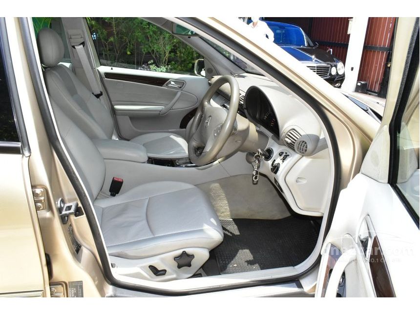 Mercedes-Benz C180 2001 2.0 in กรุงเทพและปริมณฑล Automatic Sedan สีทอง ...