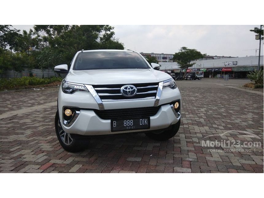 Jual Mobil  Toyota  Fortuner 2019 VRZ  2 4 di Jawa Barat 