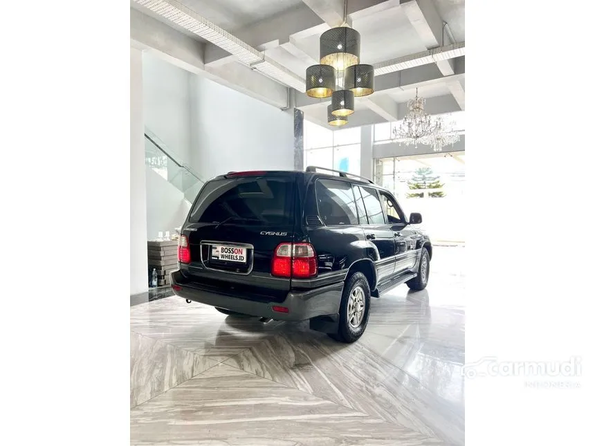 2001 Toyota Land Cruiser Cygnus V8 Wagon