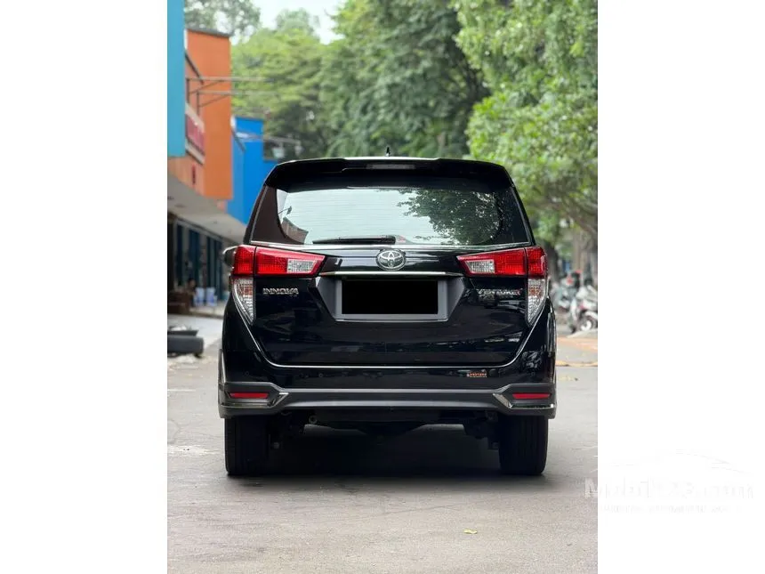 2022 Toyota Kijang Innova Venturer MPV
