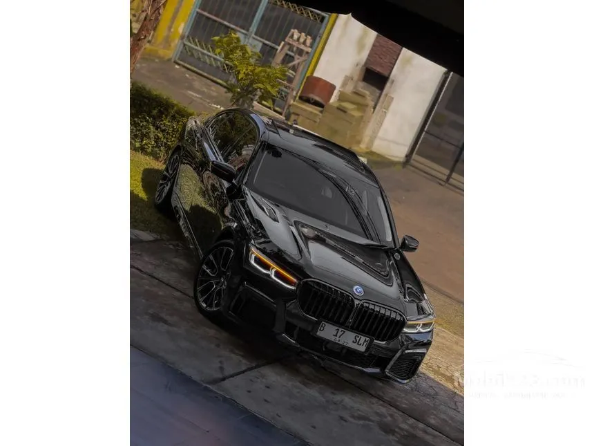 2023 BMW 730Li M Sport Sedan
