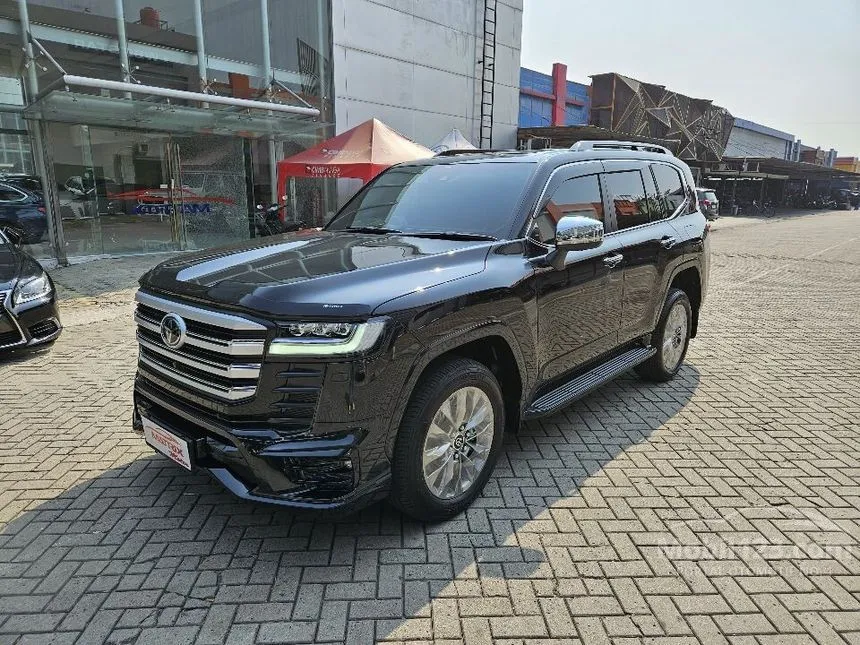 2023 Toyota Land Cruiser 300 VX-R 70th Anniversary SUV