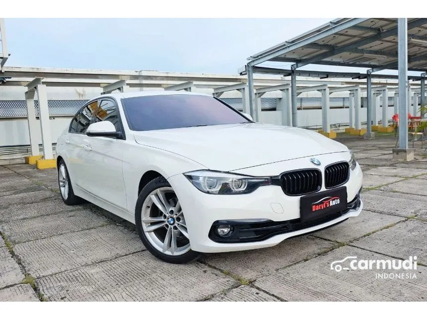 2019 BMW 320i Sport Shadow Edition Sedan