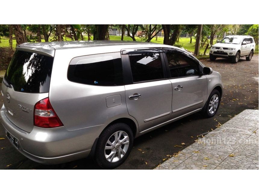 2012 Nissan Grand Livina Ultimate MPV