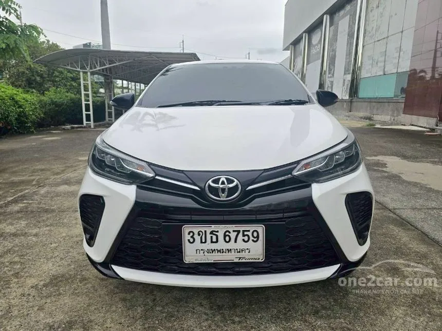 2022 Toyota YARIS Sport Hatchback