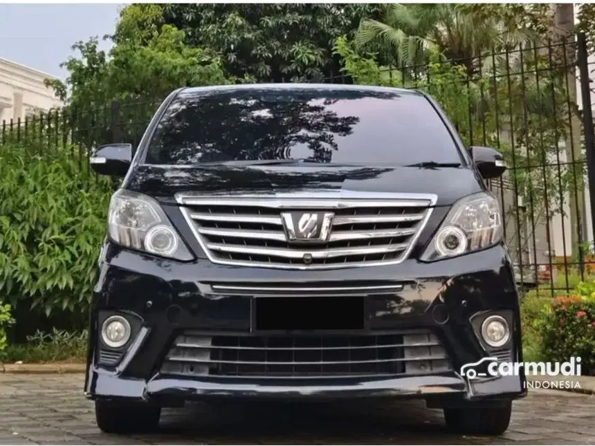 2013 Toyota Alphard SC MPV