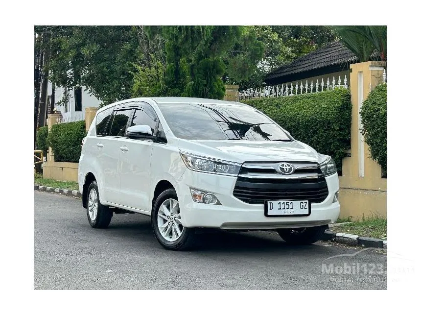 Jual Mobil Toyota Kijang Innova 2018 G 2.4 di Jawa Barat Automatic MPV Putih Rp 365.000.000