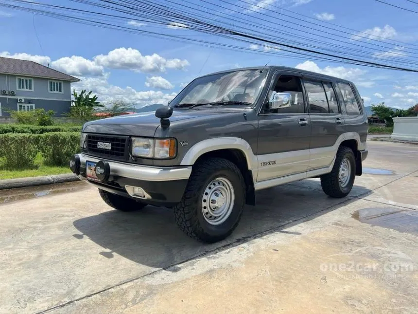 1998 Isuzu Trooper XS SUV