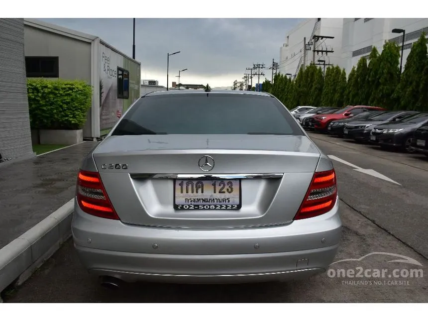 2012 Mercedes-Benz C200 CGI Elegance BlueEFFICIENCY Sedan
