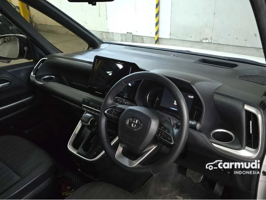 2024 Toyota Voxy (Non Premium Color) MPV