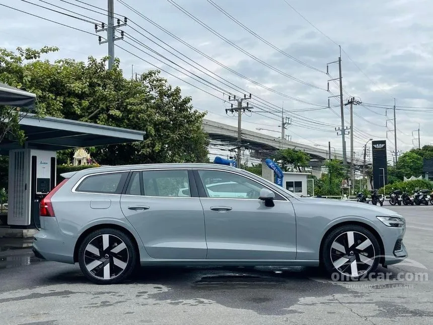 2024 Volvo V60 Recharge Ultimate T8 Wagon