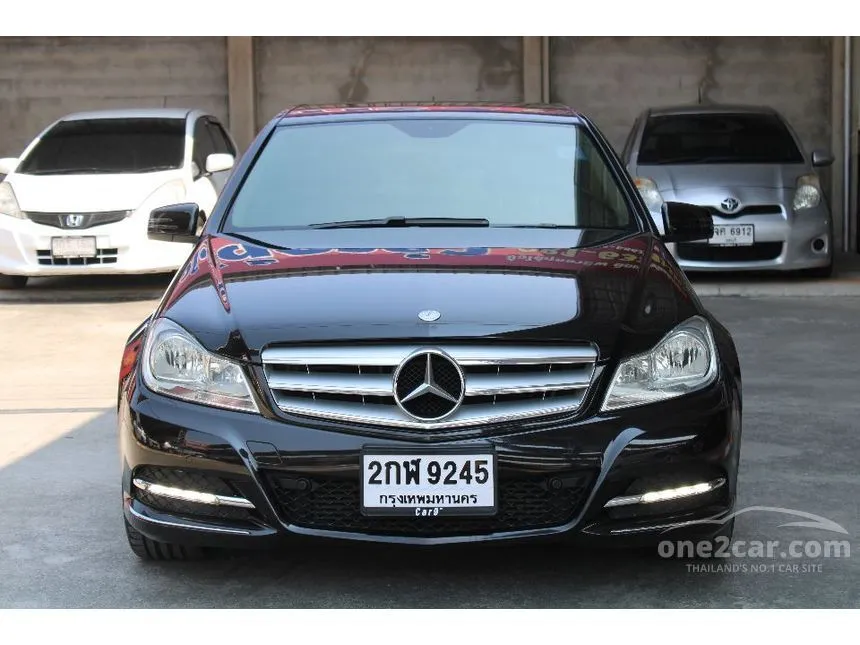 2014 Mercedes-Benz C220 CDI BlueEFFICIENCY Elegance Sedan