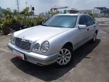 Mercy E230 At W210 5 Speed Silver ON Black th 1997