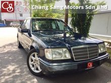 **FACELIFT MODEL,NICE NUMBER PLATE,FULL LEATHER SEAT,NEW TYRES AND RIM WHEEL,RUNNING CONDITION**1995 Mercedes-Benz E280 2.8 Classic Sedan
