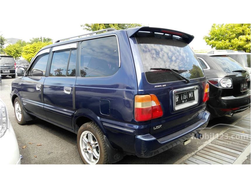 Jual Mobil Toyota Kijang 2003 LGX 1.8 di Jawa Timur 