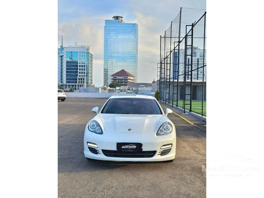 2012 Porsche Panamera Hatchback