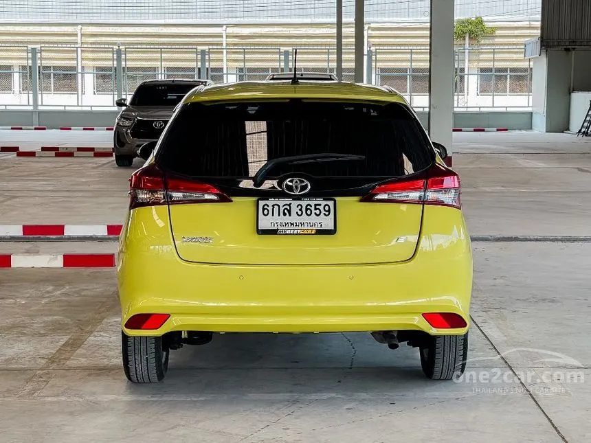 2017 Toyota YARIS E Hatchback